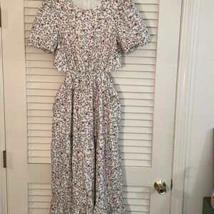 Wayf Plaza Cutout Tiered Puff Sleeve Maxi Floral Dress Size M